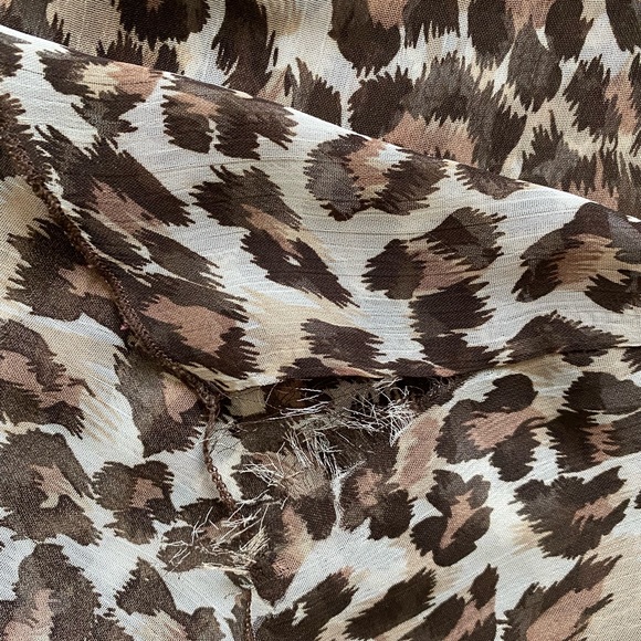 Windsor Leopard Blouse Tank - Picture 3 of 3